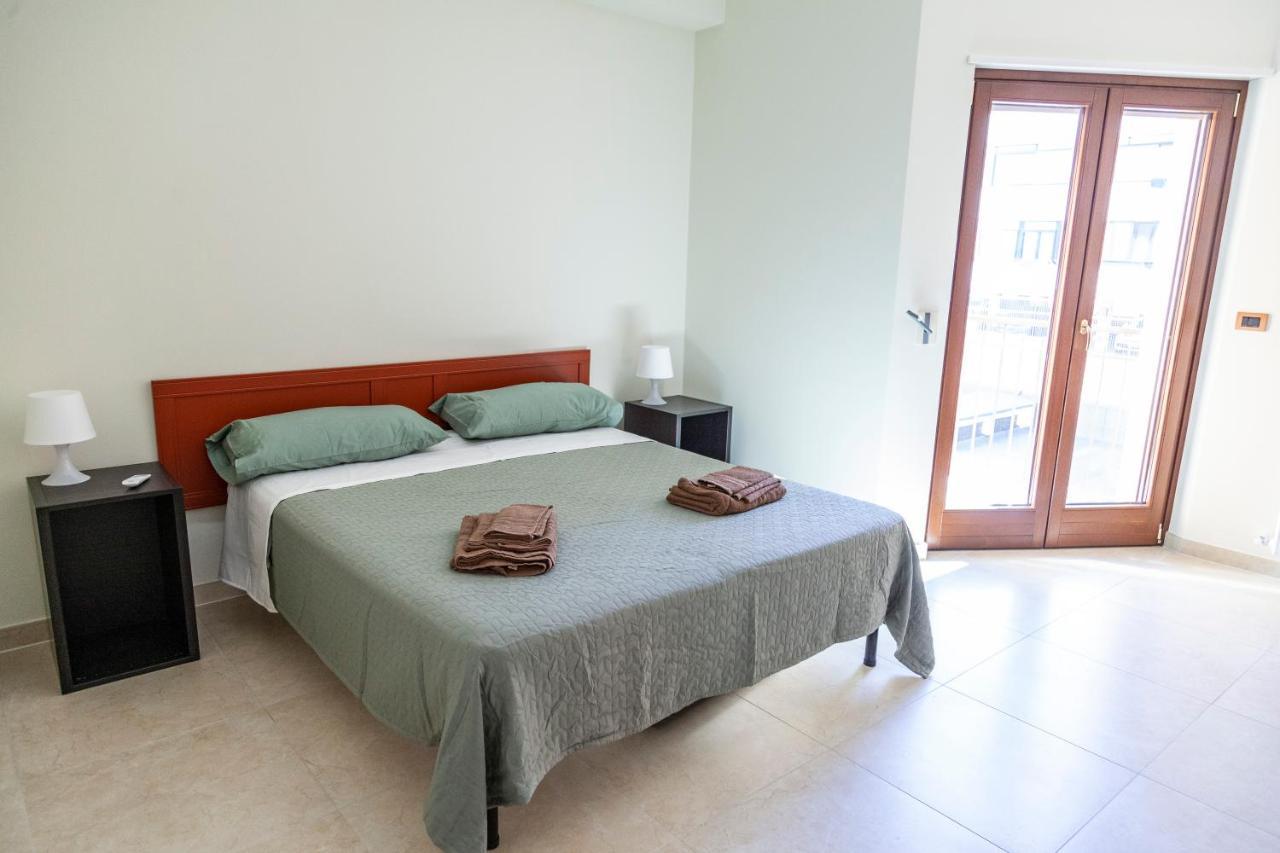 Calefati Holiday Apartment บารี ภายนอก รูปภาพ